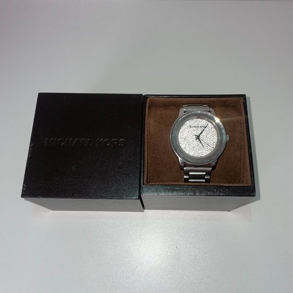 MICHAEL KORS Kinley Pavé Silver-Tone Watch -Rhinestone/Crystal Encrusted Face - Picture 3 of 14